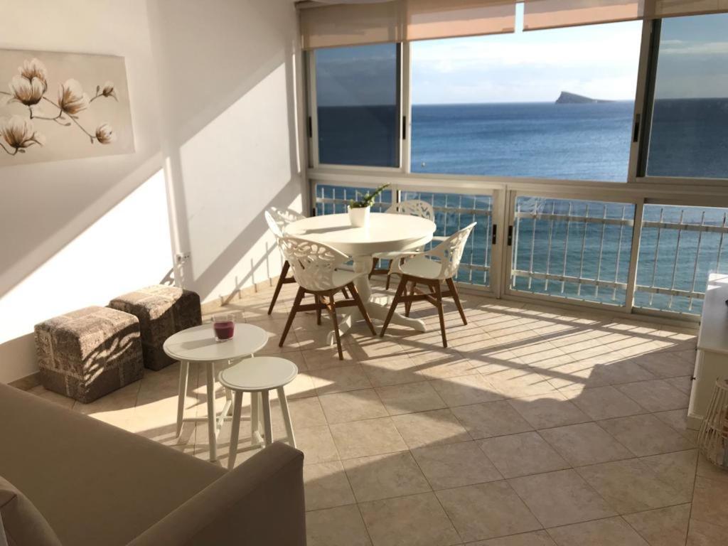 Los Fernandos, 1St Line Beachfront Poniente, 2 Bedroom Apartment Ocean Terrace بينايدورم المظهر الخارجي الصورة