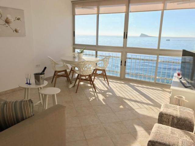 Los Fernandos, 1St Line Beachfront Poniente, 2 Bedroom Apartment Ocean Terrace بينايدورم المظهر الخارجي الصورة