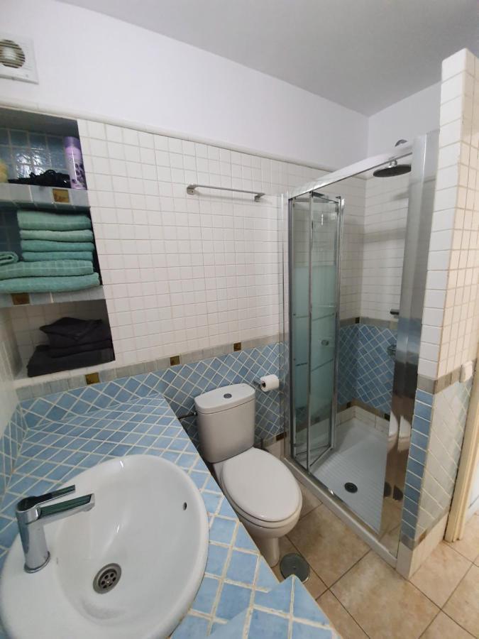 Los Fernandos, 1St Line Beachfront Poniente, 2 Bedroom Apartment Ocean Terrace بينايدورم المظهر الخارجي الصورة