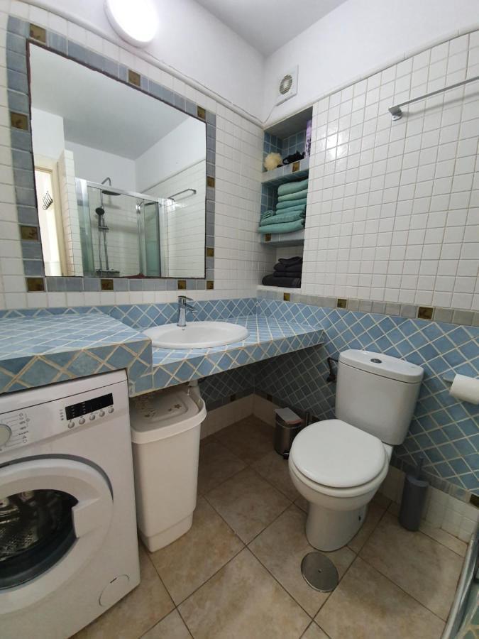 Los Fernandos, 1St Line Beachfront Poniente, 2 Bedroom Apartment Ocean Terrace بينايدورم المظهر الخارجي الصورة